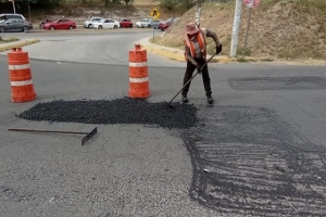 Refuerzan programa de bacheo en la capital poblana