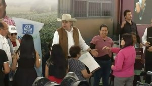 Entrega Armenta apoyos por 16 mdp para fortalecer el campo y escuelas de Puebla capital