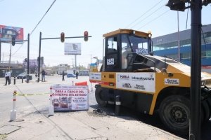 Presidenta Sheinbaum destaca estrategia de Armenta Mier para pavimentaci&oacute;n con maquinaria propia