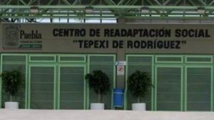 Caos en el penal de Tepexi tras &ldquo;suicidio&rdquo; de dos reos