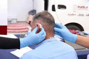 Con hist&oacute;rica inversi&oacute;n de 36 mdp, SEDIF y Beneficencia P&uacute;blica Nacional entregaron auxiliares auditivos