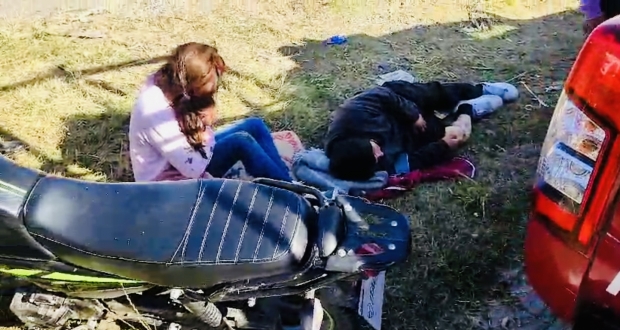 Se accidentan jóvenes motociclistas en la carretera Atlixco-Puebla