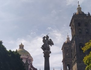 Puebla de los &Aacute;ngeles a 500 a&ntilde;os: memoria, colonialidad y patrimonio vivo