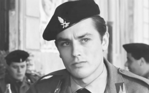 Muere a los 88 años Alain Delon, leyenda del cine francés