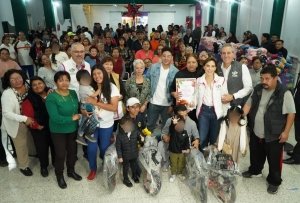 Arrancan MariElise y Pepe Chedraui Posadas Navide&ntilde;as en unidades habitacionales de la capital