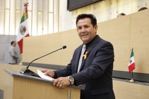 Miguel Trujillo pide respetar procesos legales ante posible revocaci&oacute;n en Acatl&aacute;n