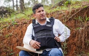 &#039;Recibí dos llamadas amenazándome de muerte y que vendrían por mi hijo&#039;: Carlos Manzo