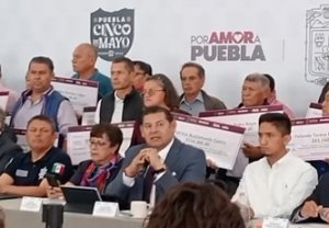 Gobierno de Puebla impulsa modernizaci&oacute;n del transporte con 39 apoyos econ&oacute;micos