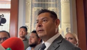 Armenta pide a ediles rendir cuentas ante el Congreso