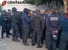 Polic&iacute;as de Tehuac&aacute;n realizan paro por pago de aguinaldo