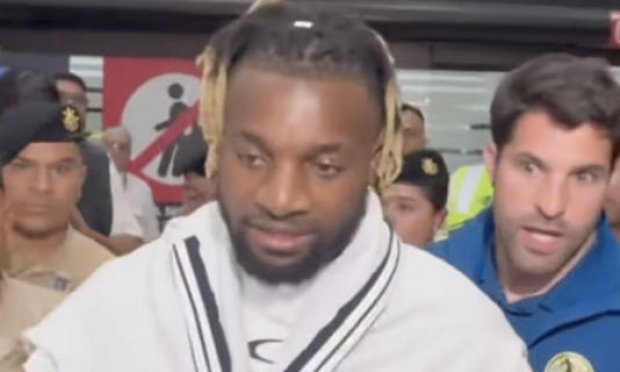No aceptaron a Allan Saint-Maximin en el hotel del Club América y lo mandaron con los del Querétaro
