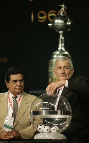 Muere Juan Ramón &quot;Bruja&quot; Verón, exfutbolista argentino figura del Estudiantes campeón mundial en 1968