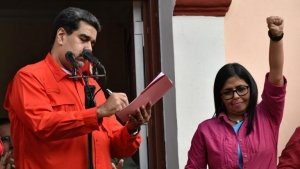 Presidenta interina de Venezuela crea comisi&oacute;n para liberaci&oacute;n de Maduro y Cilia; pide a EE. UU. relaci&oacute;n respetuosa