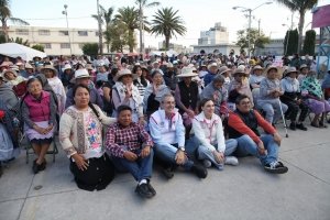 Visita SMDIF juntas auxiliares de Canoa y la Resurrección por festejos navideños