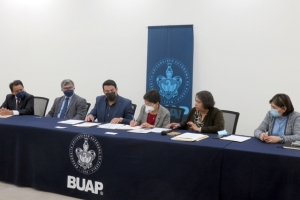 Académicos y no académicos de la BUAP aprueban aumento salarial