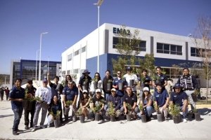 Estudiantes de CU2 impulsan reforestaci&oacute;n con siembra de 200 plantas nativas