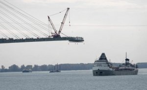 Trump amenaza con frenar apertura de puente con Canad&aacute;; exige que EU tenga al menos 50% de propiedad