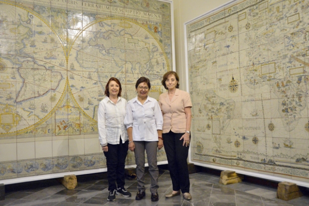 La Rectora Lilia Cedillo Ramírez visita la exposición El Arte de la Cartografía en Talavera Poblana