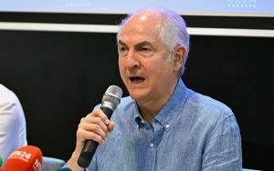 Maduro es la &quot;versión tropical de Hitler&quot;, acusa opositor Antonio Ledezma