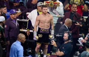 ‘Canelo’ Álvarez pelearía frente a Jaime Mungia, pero con una condición