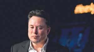 Por ley transgenero, Musk se va de California