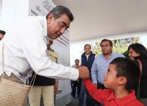 Utiliza Gobierno de Puebla el poder para cambiar vidas: Sergio Salomón