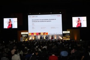 Participa Zaira González en Smart City con panel para el fortalecimiento de políticas de inclusión social