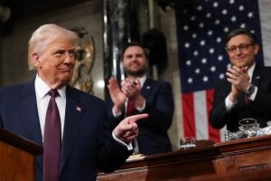 Trump cuestiona el derecho a un juicio justo y dice que no será necesaria una acción militar para anexionar Canadá