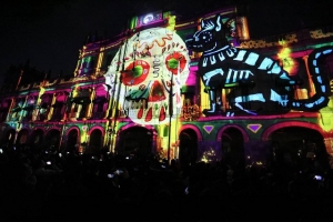 Presentan video mapping en Palacio Municipal de Puebla por Días de muertos