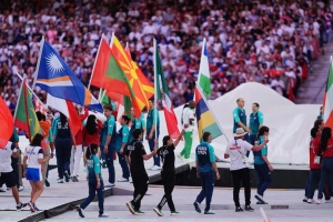 Al son de ‘El Rey’, así fue la llegada de México a la ceremonia de clausura de París 2024