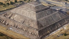 M&aacute;s all&aacute; del &ldquo;b&aacute;rbaro&rdquo;: conquista e invasi&oacute;n como claves de la dominaci&oacute;n