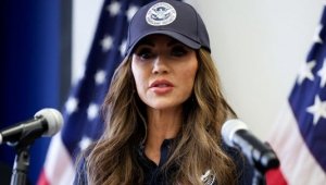 Cabeza de agentes del ICE tiene precio; &quot;2 mil por secuestro y 10 mil por asesinato&quot;: Noem
