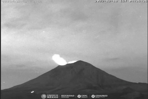 Autoridades se coordinan ante explosión menor del Popocatépetl