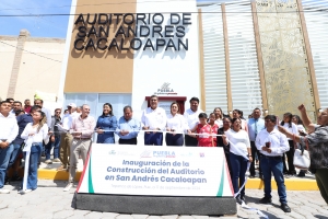 En Cacaloapan, Céspedes inaugura auditorio