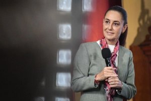 Sheinbaum viaja a Espa&ntilde;a a cumbre de l&iacute;deres progresistas