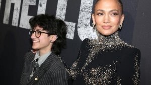 Emme, hija de Jennifer Lopez, se deja ver con un look juvenil en Los Hamptons