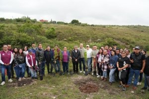 Encabeza Pepe Chedraui jornada de reforestaci&oacute;n en Ecocampus BUAP