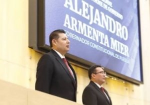 Congreso de Puebla recibe iniciativa de Armenta para regular la contrataci&oacute;n p&uacute;blica