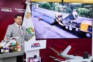 Con 13 trenes de pavimento, Gobierno Estatal transforma 558 kil&oacute;metros de vialidades