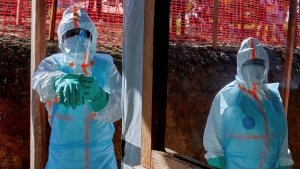 Cinco Presos Que Recib&iacute;an Tratamiento contra el &Eacute;bola Se Escapan de Centros Sanitarios