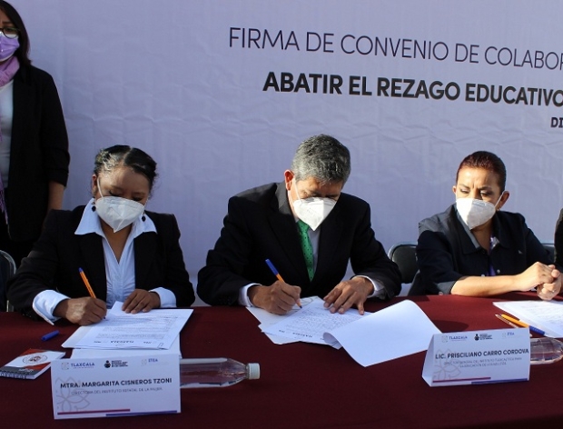 Firman ITEA e IEM convenio de colaboración para abatir rezago educativo en mujeres