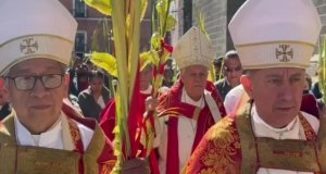 Domingo de Ramos marca el inicio de la Semana Santa con procesi&oacute;n y llamado a la fe en la Catedral