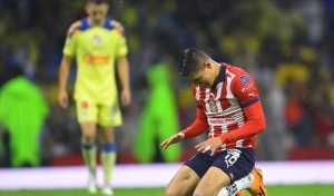 Filtran que vestidor del Club Chivas se rompió tras Clásico Nacional; ya no quieren a Paunovic