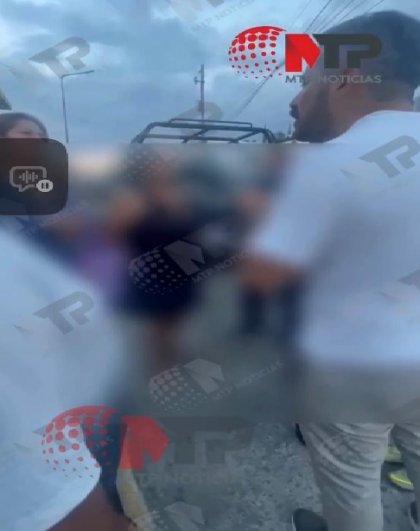 Vecinas de Villa Floresta encaran a Ad&aacute;n Dom&iacute;nguez por obras irregulares