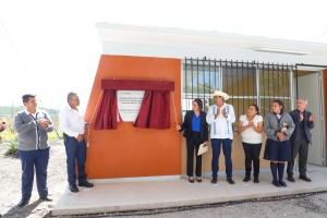 Con techados en escuelas, gobierno de Sergio Salomón cuida salud de estudiantes