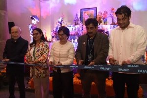 Inauguran ofrenda &ldquo;Cultura, Muerte y Tradici&oacute;n. Altar dedicado a los Artistas Universitarios&rdquo;