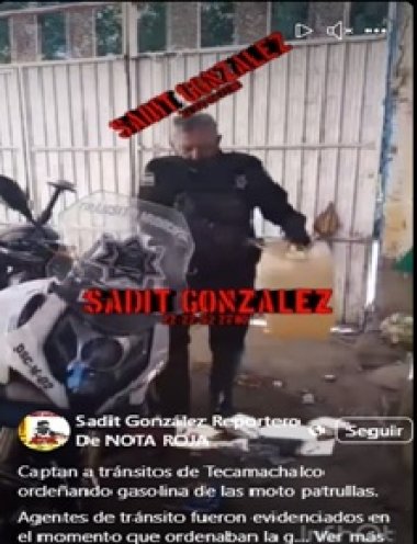 Ordeñan agentes viales de Tecamachalco vehículos oficiales de tránsito