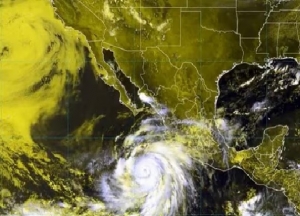 Hilary ya es huracán categoría 3 y avanza con lluvias intensas en 4 estados de México; prevén que avance a categoría 4