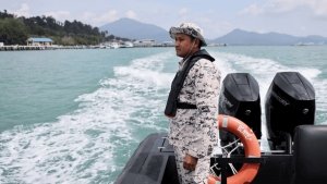 Malasia intensifica b&uacute;squeda de embarcaciones desaparecidas, al menos 11 muertos