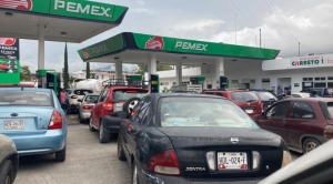 Crece caos por falta de gasolina y alimentos en Acapulco y Chilpancingo